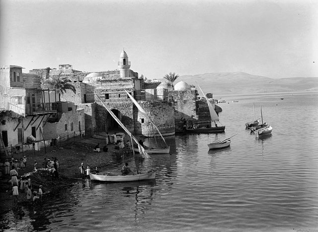 View_of_Tiberias_1900-1920._Matson